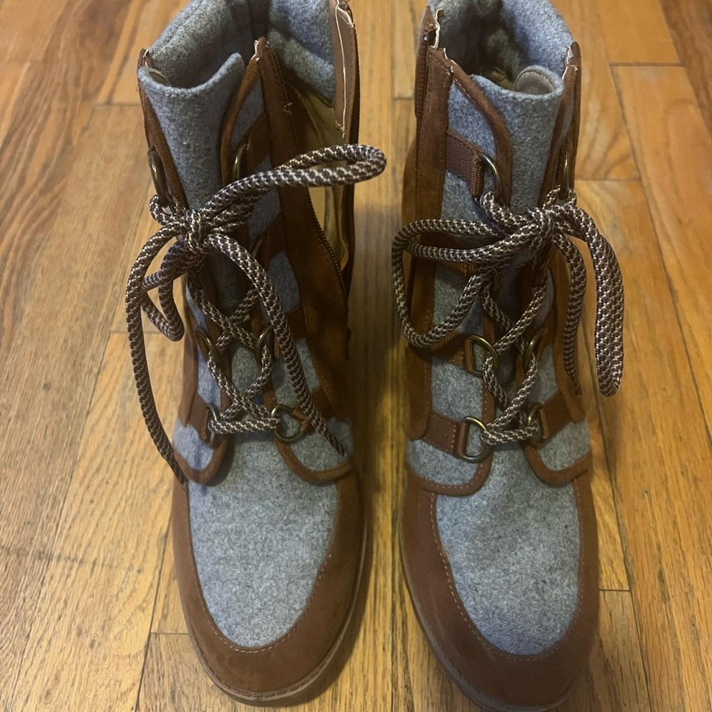 Women’s Adorable Ankle Boots! Size 11